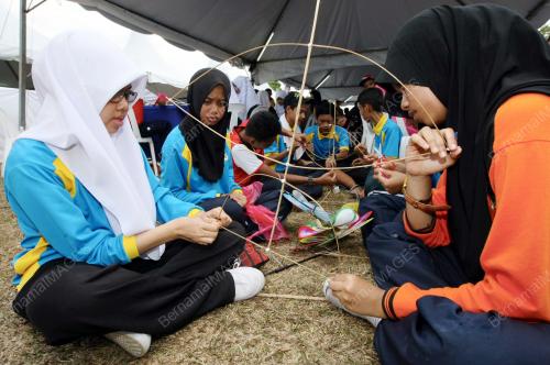 JB04_19022014_LAYANG-LAYANG