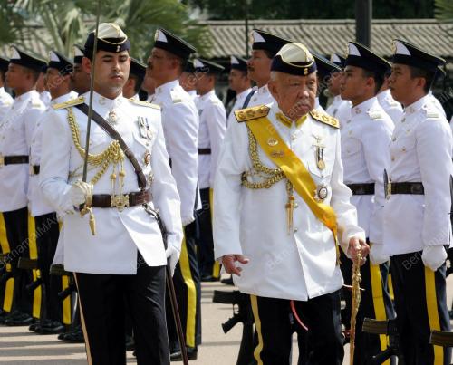 SULTAN ISKANDAR