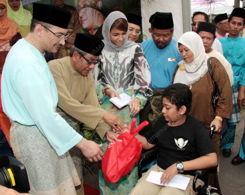 HISHAMMUDDIN TUN HUSSEIN