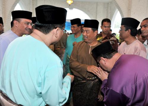 TAN SRI MUHYIDDIN YASSIN