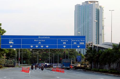 JB04_20122015_TRAFIK_LANCAR