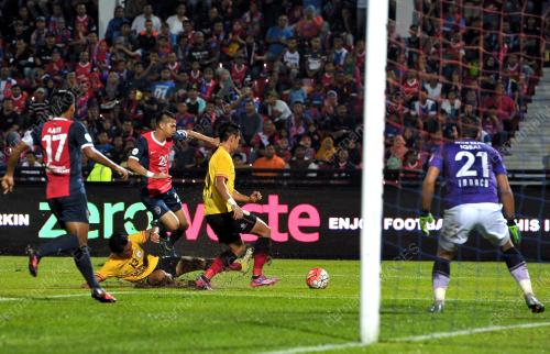 JB04_21112015_PIALA_MALAYSIA
