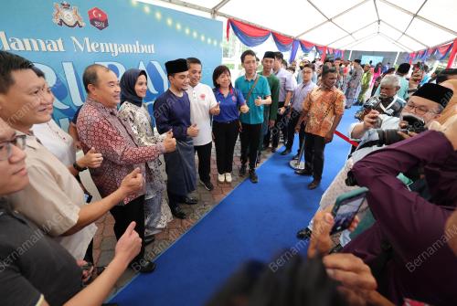 DATUK ONN HAFIZ GHAZI