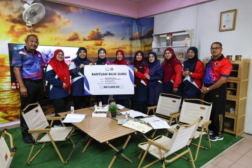 JOHOR-BILIK GURU (BANTUAN)