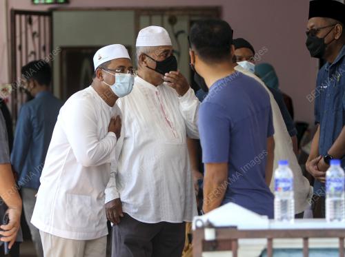 DATUK SERI AMIRUDIN SHARI