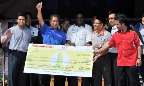 TAN SRI MUHYIDDIN YASSIN