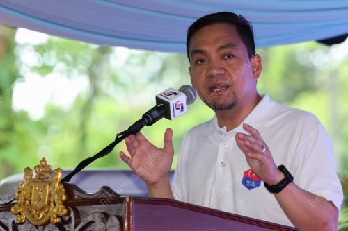 DATUK ONN HAFIZ GHAZI 