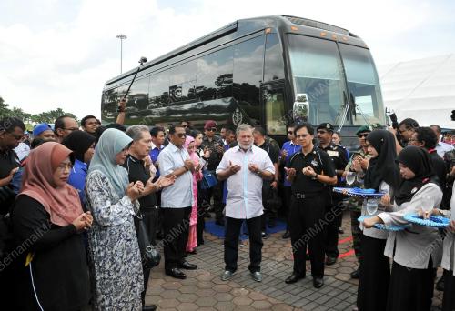 JB04_24062014_KMJ_2014-BAS