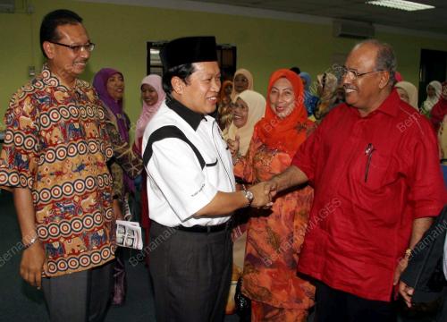 AHMAD MASLAN