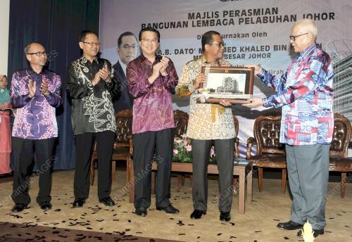 JB04_24072016_BANGUNAN