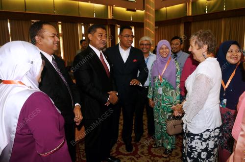 JB04_24072018_PERSIDANGAN_KREATIF_DAN_INOVATIF