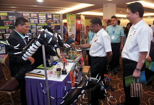 JB04_24092016_DENGGI_ASEAN