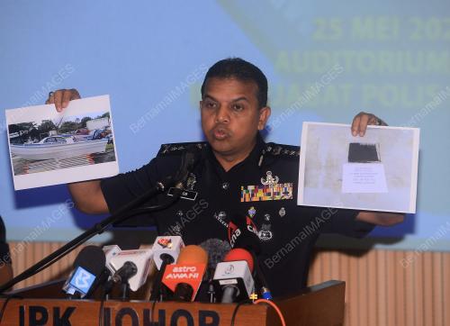DATUK AYUB KHAN MYDIN PITCHAY