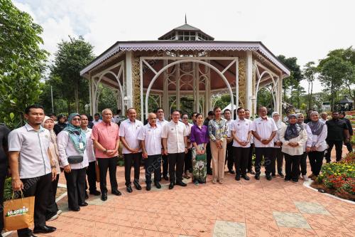 CHE PUAN MAHKOTA KHALEEDA JOHOR