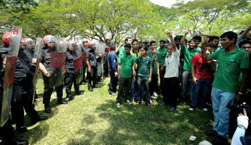 JB04_26082014_PEKERJA_MOGOK
