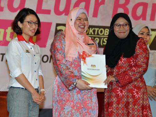 JB04_26102019_WANITA_BN201910255501