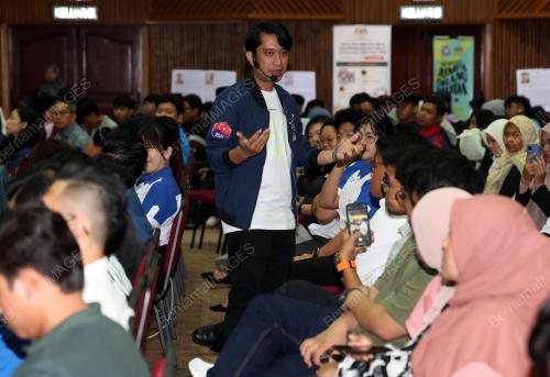 ADAM ADLI ABD HALIM