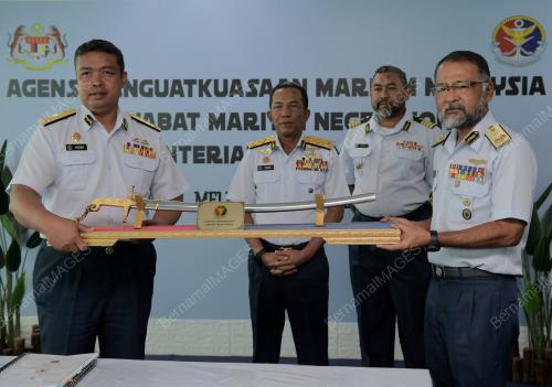 DATUK MOHD ZUBIL MAT SOM