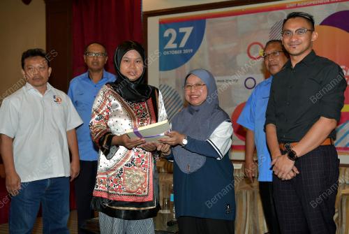 JB04_27102019_KURSUS_ASAS_TANI_BN201910245381