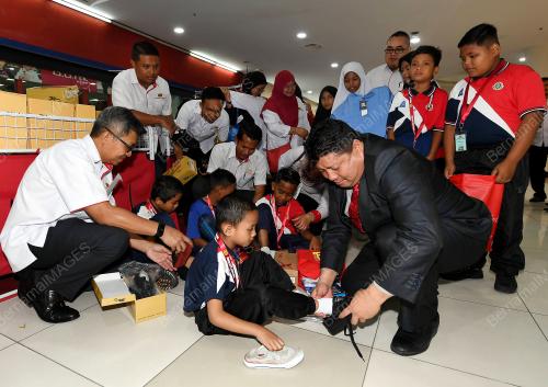 JB04_27112018_KEMBALI_KE_SEKOLAH