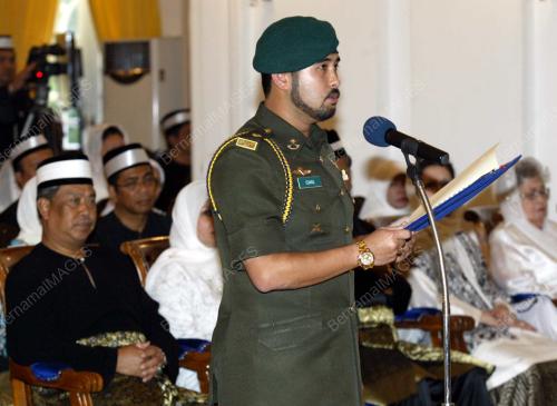 TUNKU ISMAIL IDRIS ISMAIL
