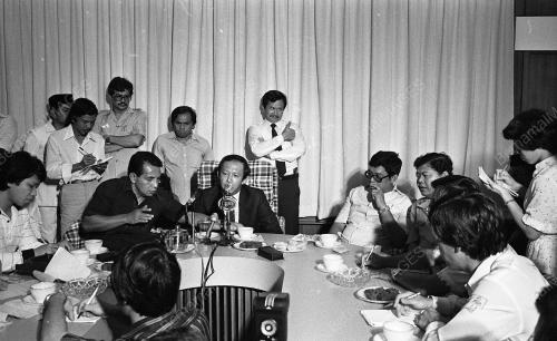 JB04_28041982_SIDANG