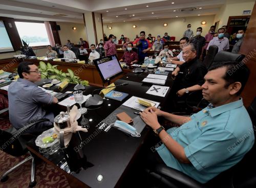 TAN SRI MUHYIDDIN YASSIN