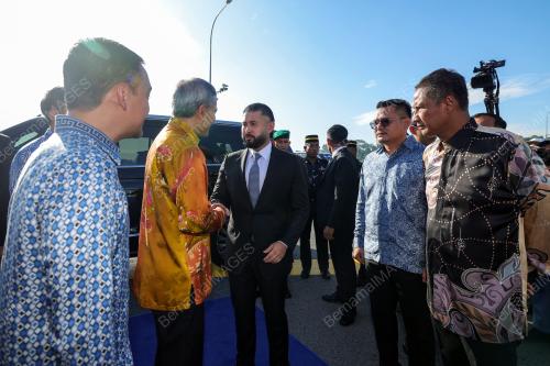 TUNKU MAHKOTA ISMAIL 