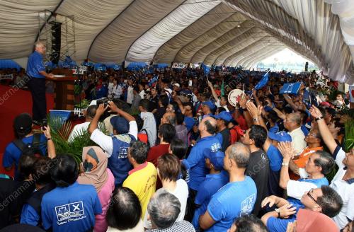 JB04_29042013_PM_PERHIMPUNAN