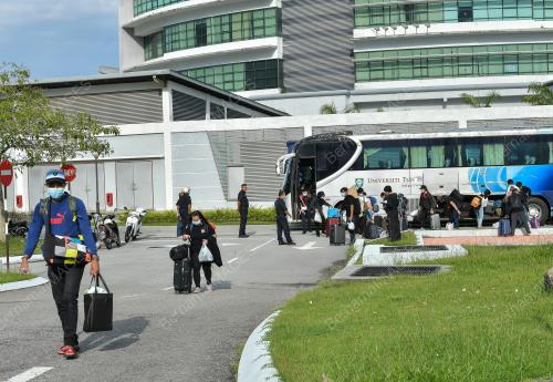 UTHM HANTAR PULANG PELAJAR