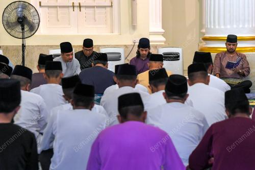 TUNKU TEMENGGONG JOHOR TUNKU IDRIS ISKANDAR