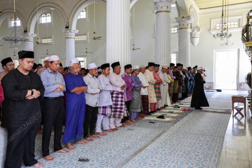 SOLAT HAJAT GEMPA BUMI