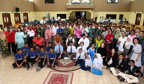 JB04_30092018_PERTUKARAN_PELAJAR