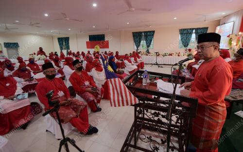 DATUK SERI DR ADHAM BABA