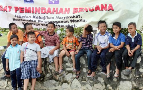 JB05_02022011_SANTAI_BANJIR