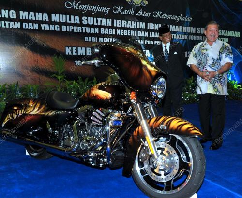JB05_02052012_SULTAN_JOHOR