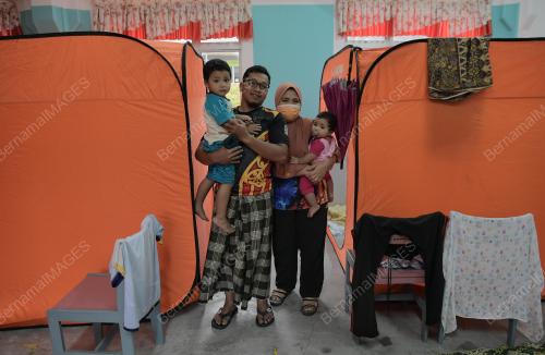 MANGSA TERKANDAS KERANA BANJIR