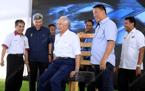 JB05_03042018_PM_MUAR_BN201804023973