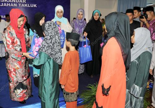 JB05_03072014_BERBUKA_POLIS