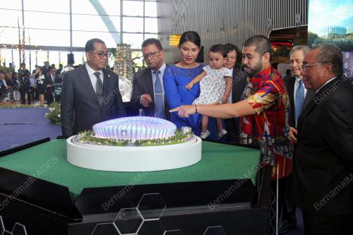 JB05_04082017_STADIUM_BOLA