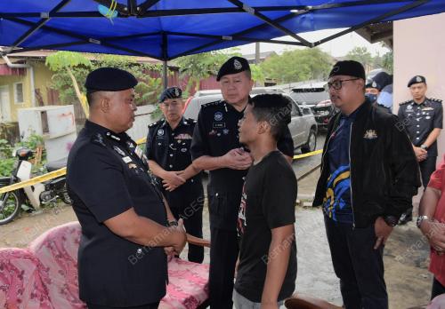 DATUK KAMARUL ZAMAN MAMAT