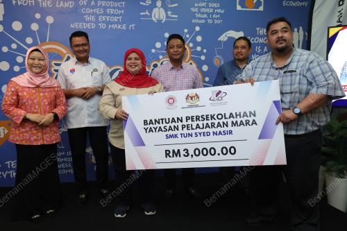 DATUK RUBIAH WANG 