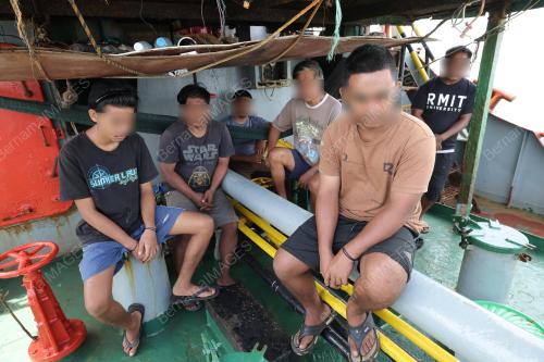AKTIVITI PEMINDAHAN MINYAK DIESEL SECARA HARAM