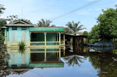 JB05_08122015_RUMAH_BANJIR