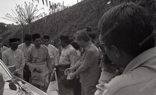 JB05_09012015_PM_MESYUARAT_UMNO
