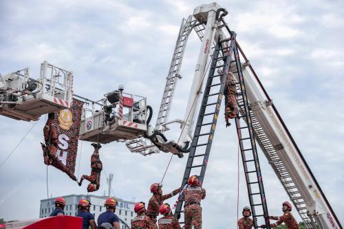 PERASMIAN HARI ANGGOTA BOMBA