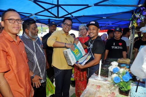 JB05_11052019_BAZAR_BERSIH