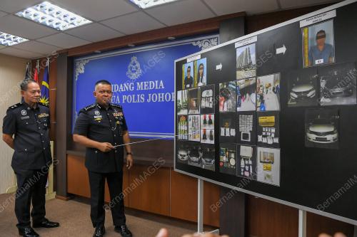 DATUK KAMARUL ZAMAN MAMAT