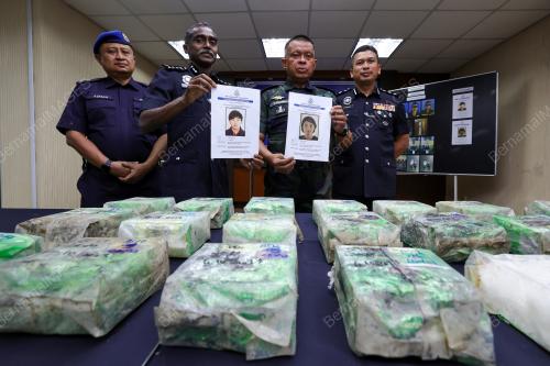 DATUK KAMARUL ZAMAN MAMAT