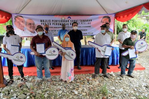 DATUK NUR JAZLAN MOHAMED